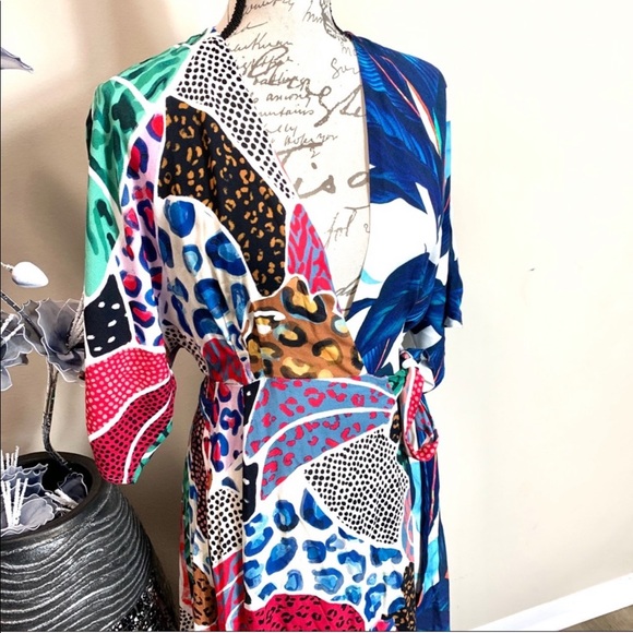 ❗️SOLD❗️RARE Farm Rio Mixed Prints Wrap Maxi Dress - Picture 4 of 11